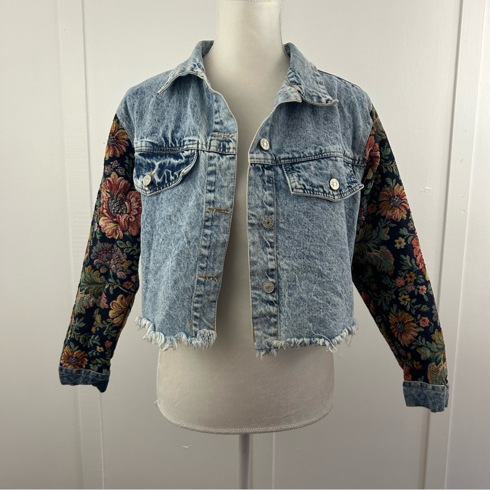 Kroix womens jean jacket crop floral tapestry sleeves size M